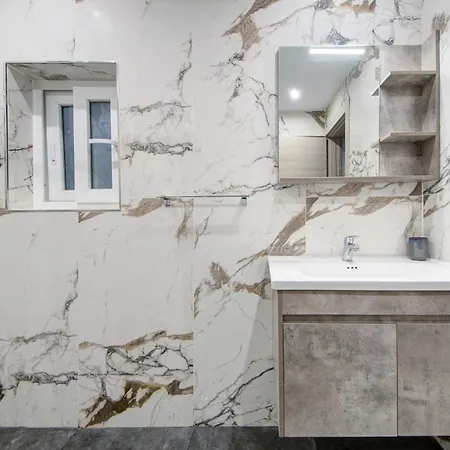 Modern 2br With Full Amenities In By 360 Estates *