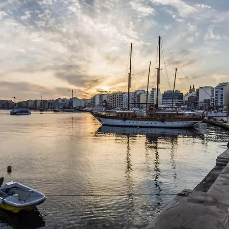 Modern 2br With Full Amenities In By 360 Estates Διαμέρισμα