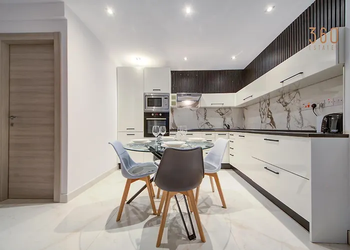 Apartamento Modern 2br With Full Amenities In By 360 Estates Gzira